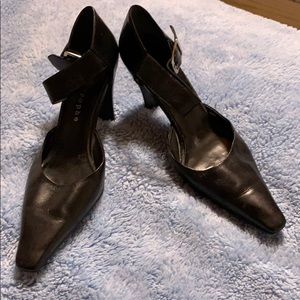 Women’s Bandolino Black dress shoes.  Size 7